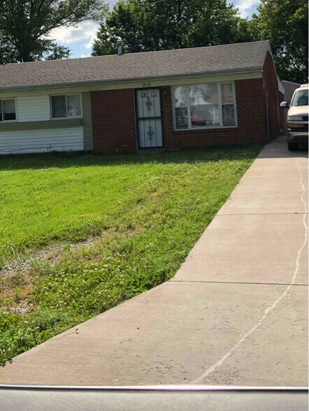 Building Photo - 219 Blossom Rd