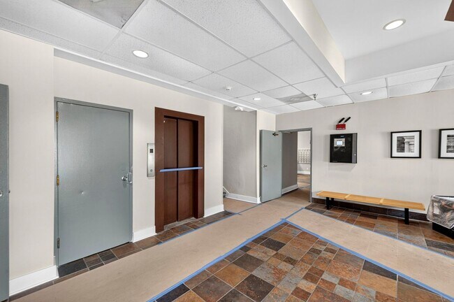 Building Photo - 5630 Pershing Ave
