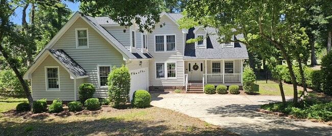 Primary Photo - 33 Fairway Dr
