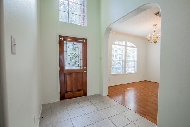 Building Photo - 4823 Zachary Ln