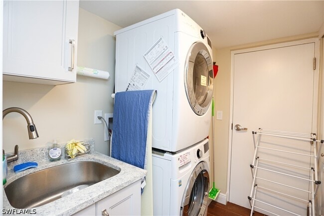 Building Photo - 4041 Gulf Shore Blvd N