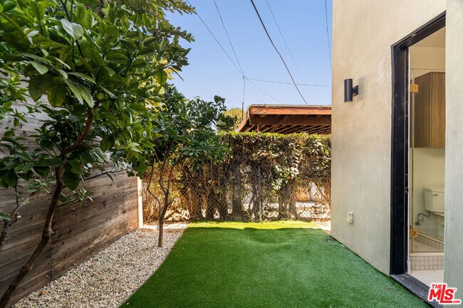 Building Photo - 3909 W Exposition Blvd