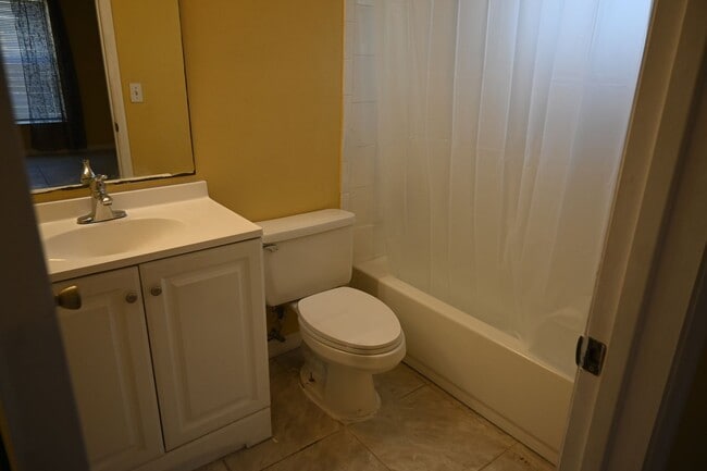 Building Photo - 1513 Rivers Edge Dr