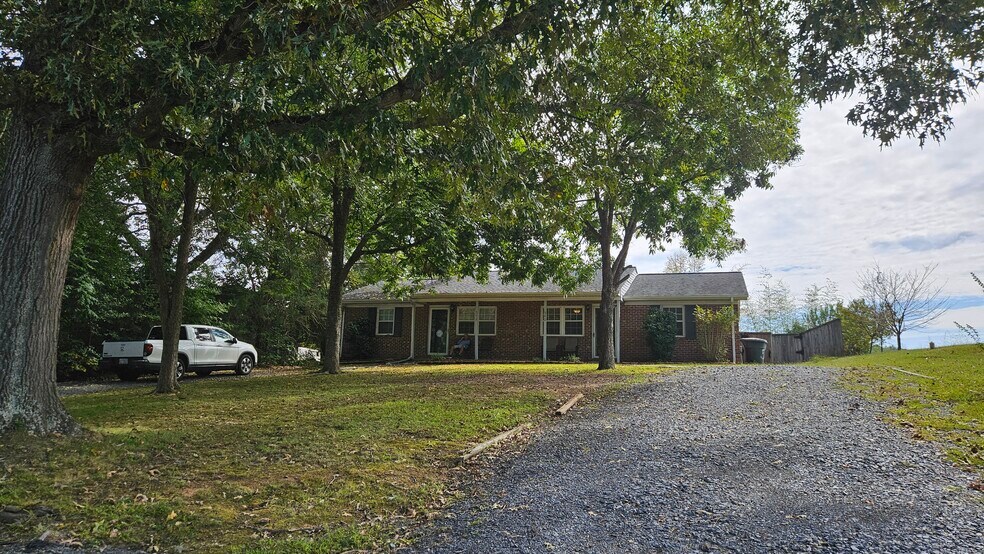 Primary Photo - 540 Old Liberty Rd
