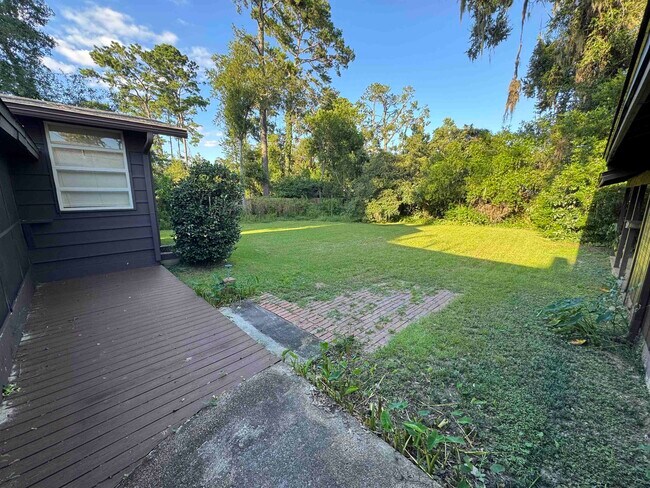 Building Photo - 1173 Seminole Dr