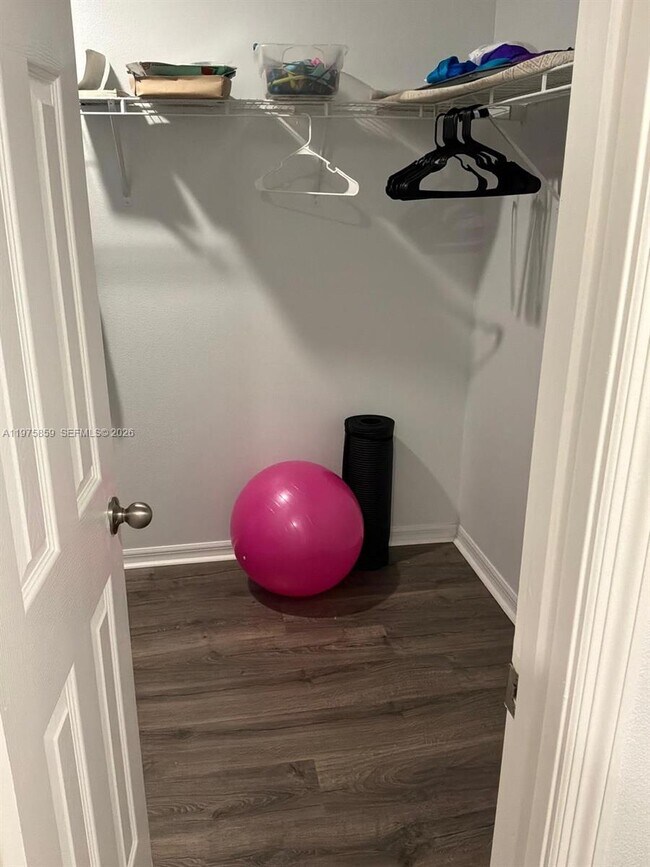 Building Photo - 2180 SW Cameo Blvd