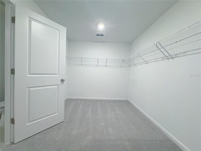 Building Photo - 2362 McKinley Dr