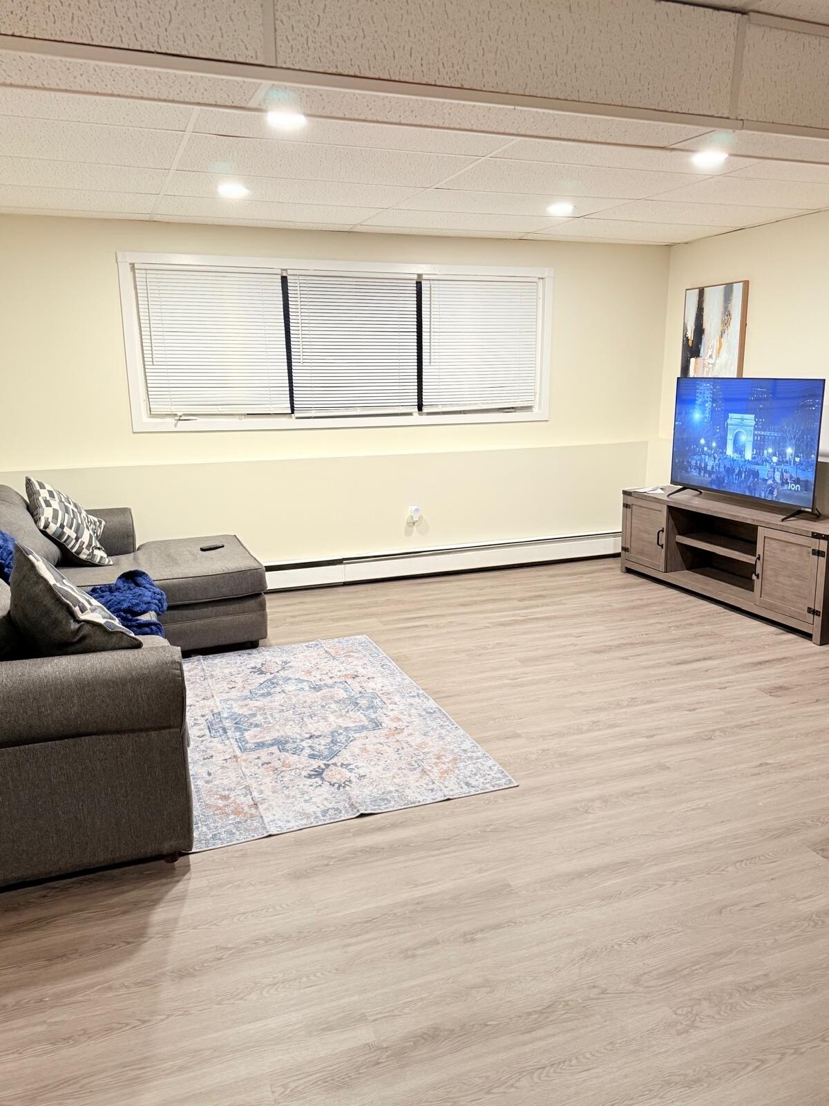 Building Photo - 5 Cora Pl