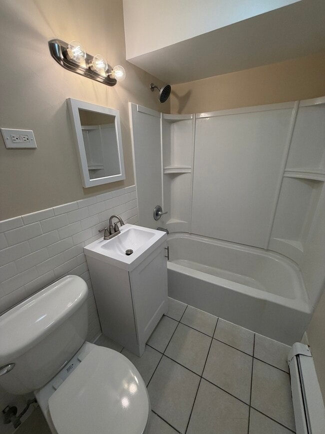 Building Photo - 573 Pershing Ave