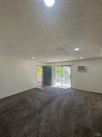 Building Photo - 118 Yorkshire Ct