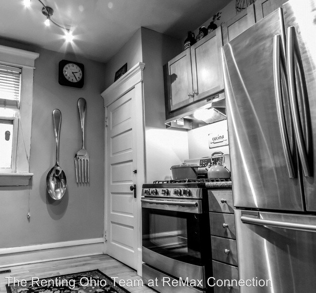 Building Photo - 2 br, 1 bath House - 344 W 2nd Avenue