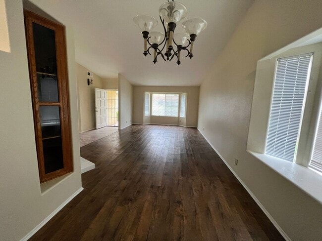 Building Photo - 4 bedroom FAMILY SPECIAL with RV storage o...
