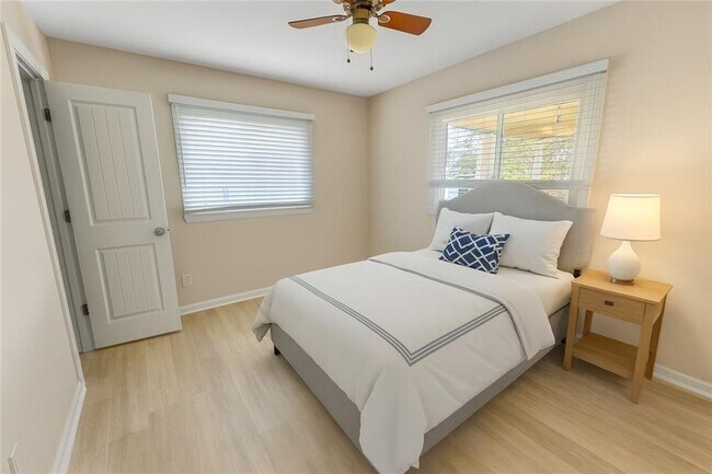 Building Photo - 1670 Linda Cir