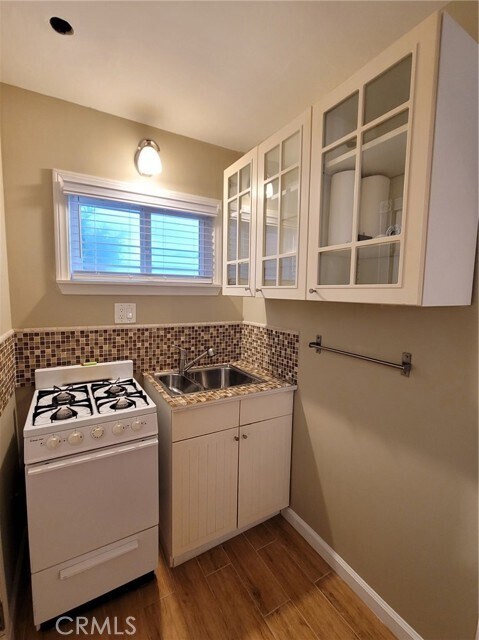 Building Photo - 321 Manhattan Ave