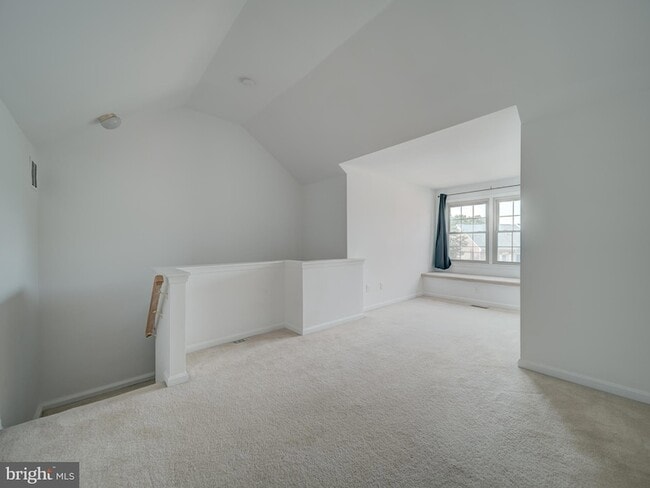 Building Photo - 3022 Kings Village Rd