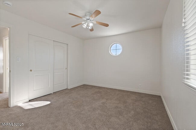 Building Photo - 7021 Heatherwood Dr