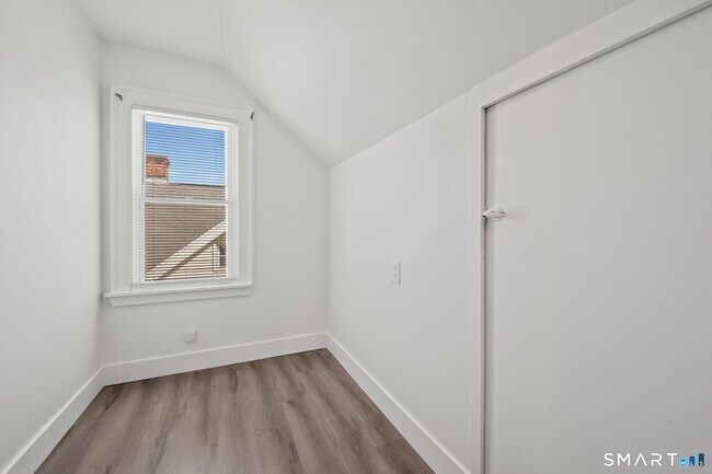 Building Photo - 225 Winthrop St