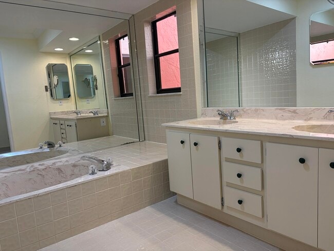 Building Photo - 21435 Campo Allegro Dr