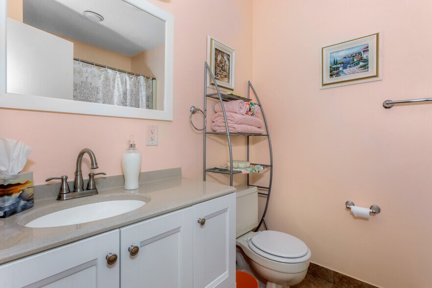 Bathroom # 1 - 50 S Common St