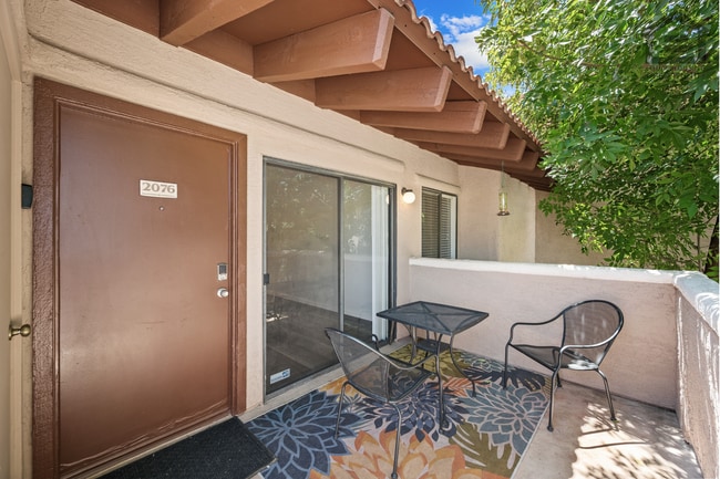 Building Photo - 2Bed/2Bath Condo at Thunderbird Rd/59th Ave! Ready for Immediate Move-In!