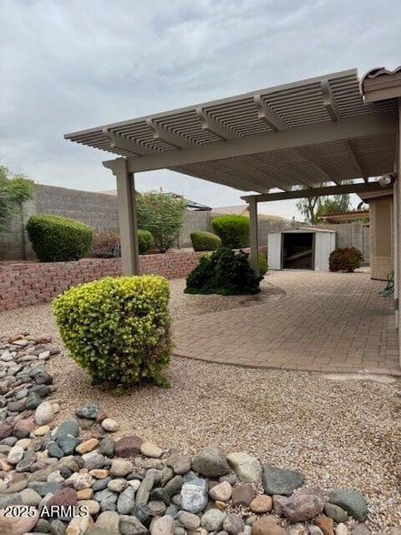 Building Photo - 1637 E Alicia Dr