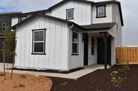 Building Photo - 682 Stephanie Dr