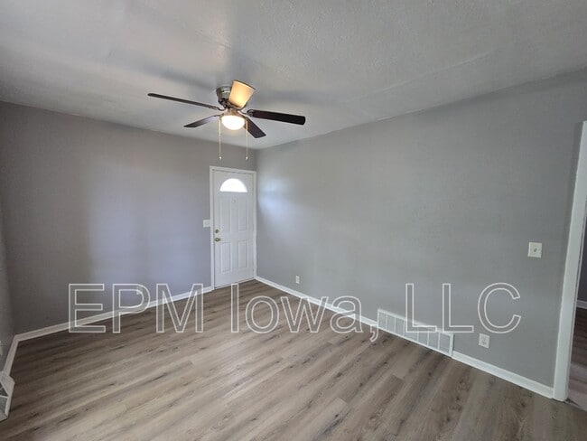 Building Photo - 512 Maynard Ave
