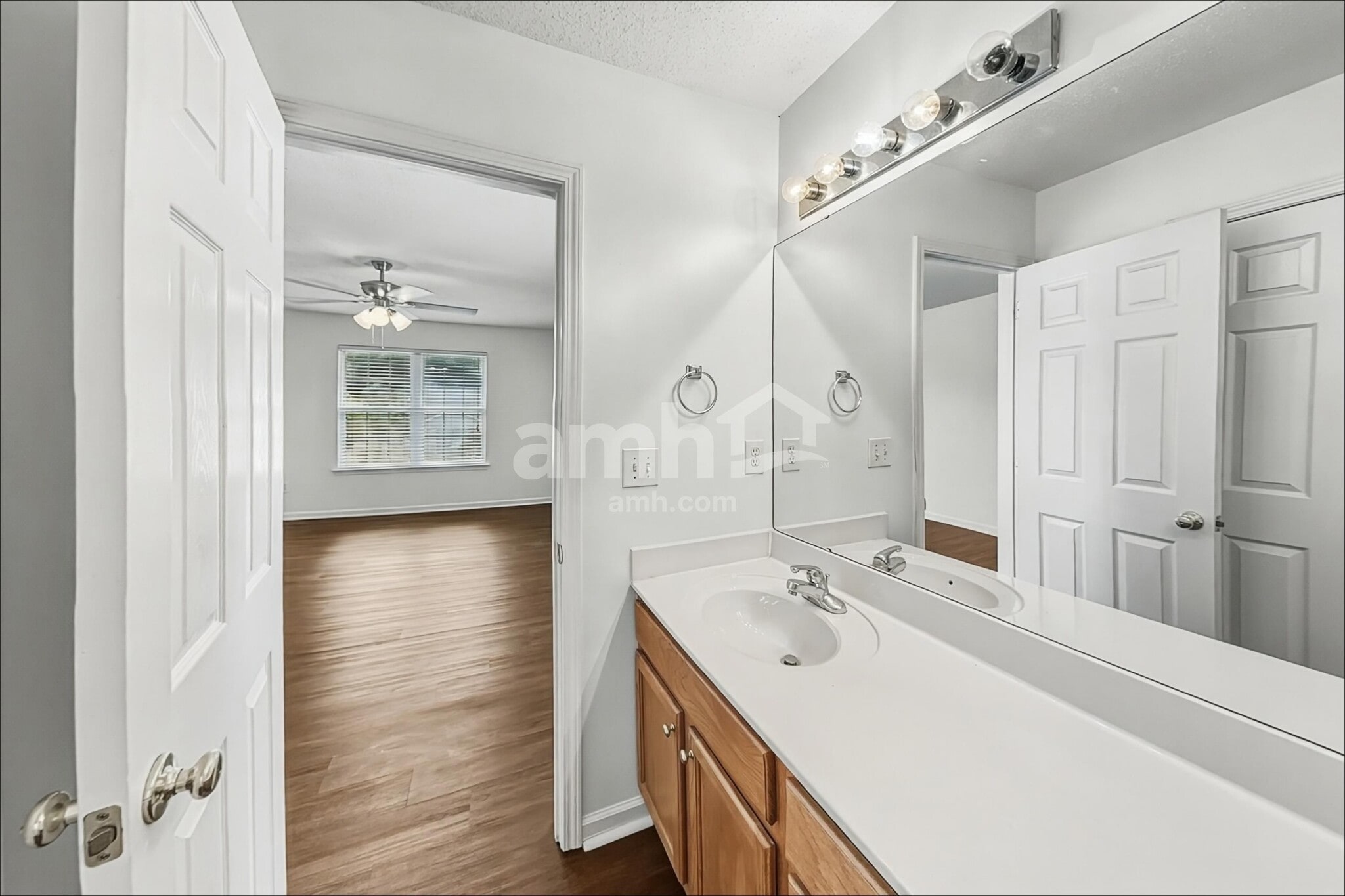 Building Photo - 12627 Waterfall Pl