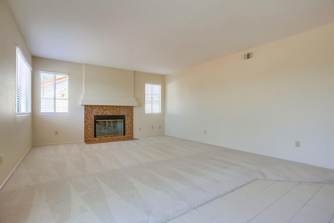 Building Photo - Great 4 bedroom, 3 bath Carlsbad Home For ...