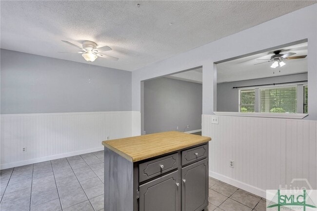 Building Photo - 103 Maple Dr