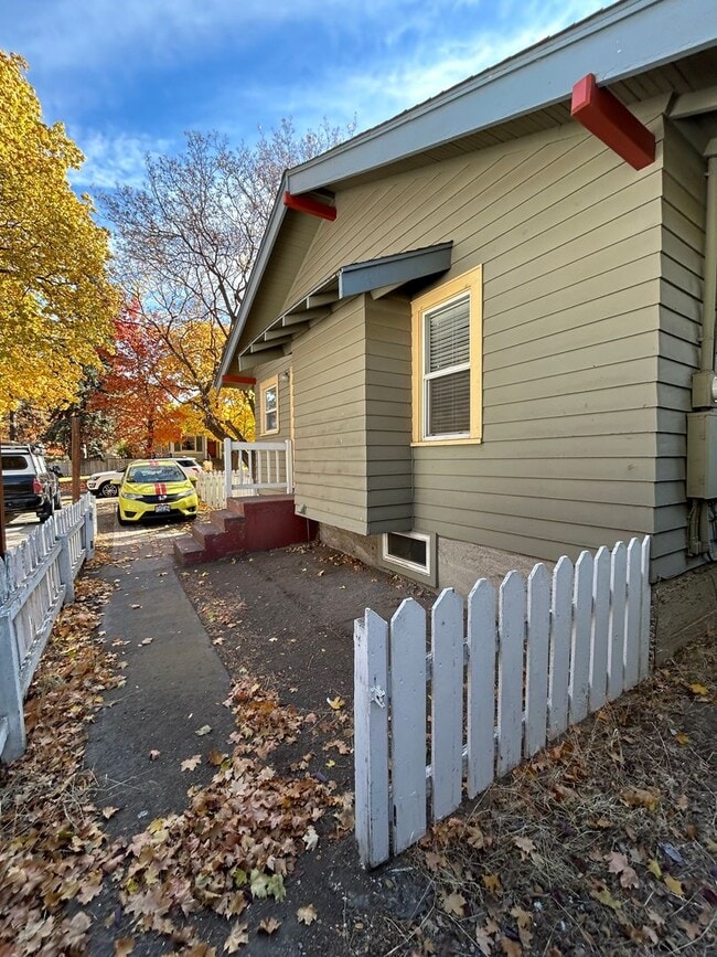 Building Photo - 1603 NW 2nd St