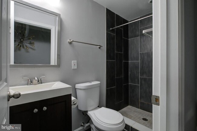 Building Photo - 16 N Bradford St