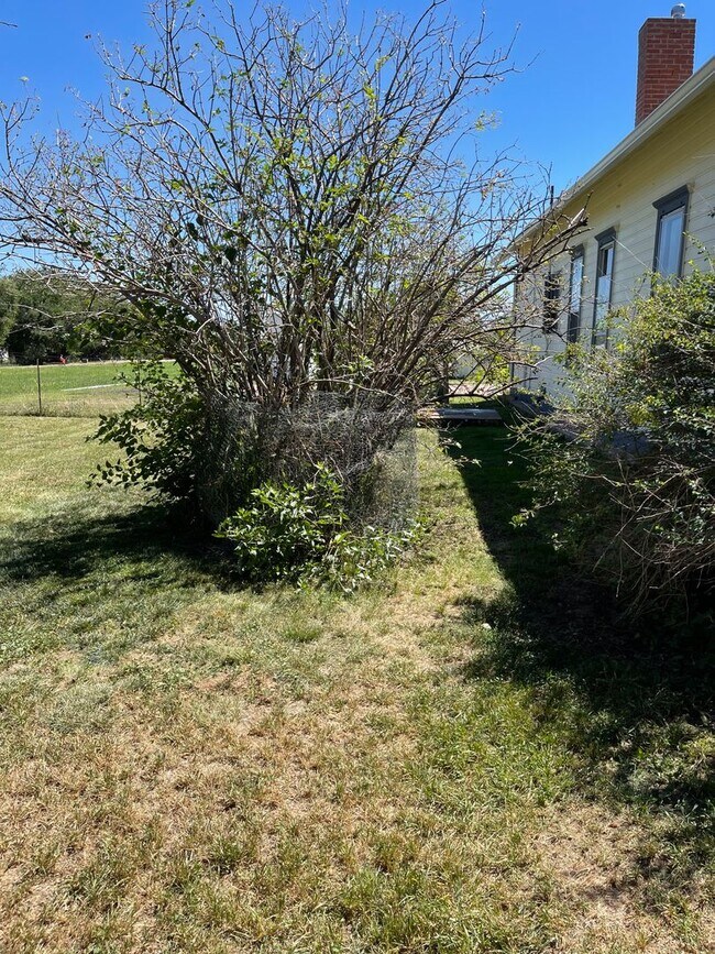 Building Photo - 1640 Locust St