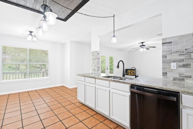 Building Photo - 7705 Autumn Bluff