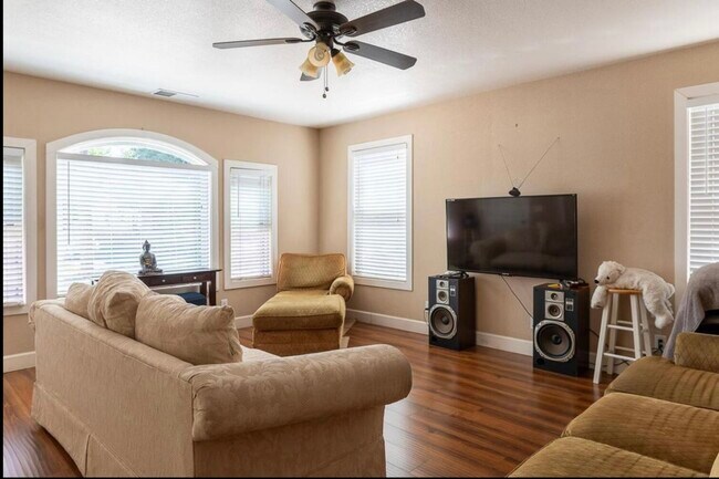 Freshly painted - 847 Palm St