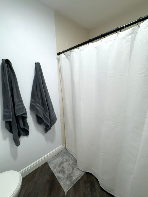 Building Photo - 1146 NE Coy Senda