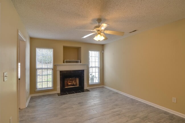 Building Photo - 1148 Academic Dr