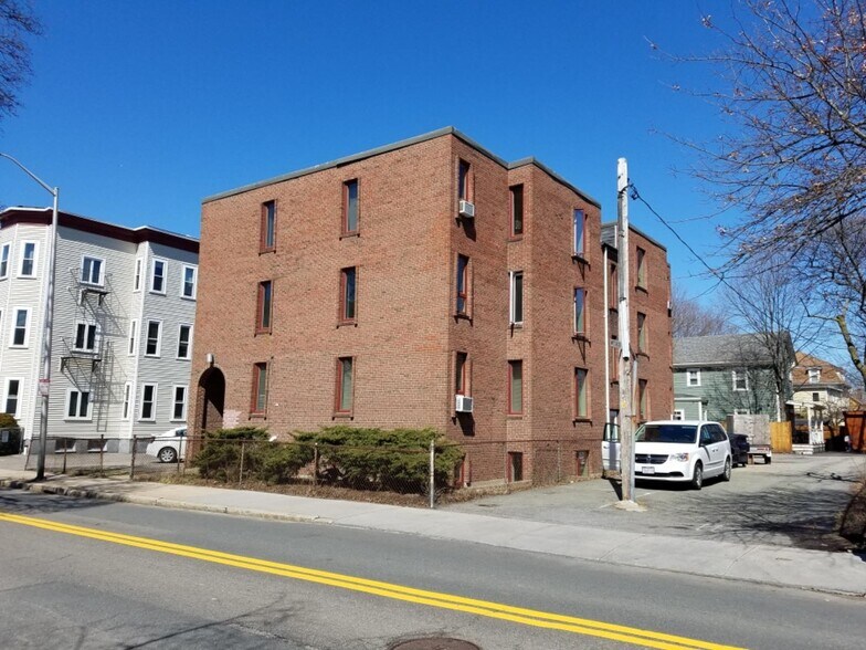 Building Photo - 524 Putnam Ave