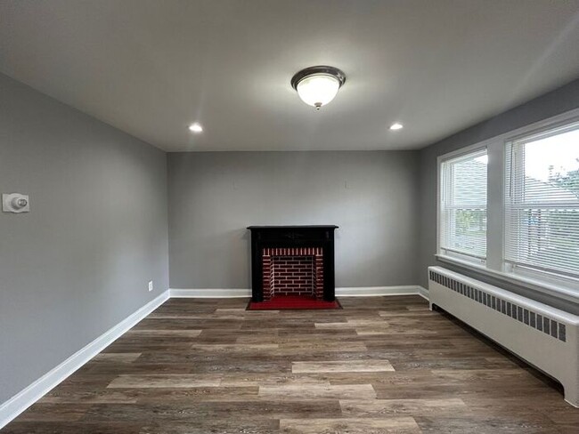 Building Photo - 3 Bedroom Home with a Finished Basement