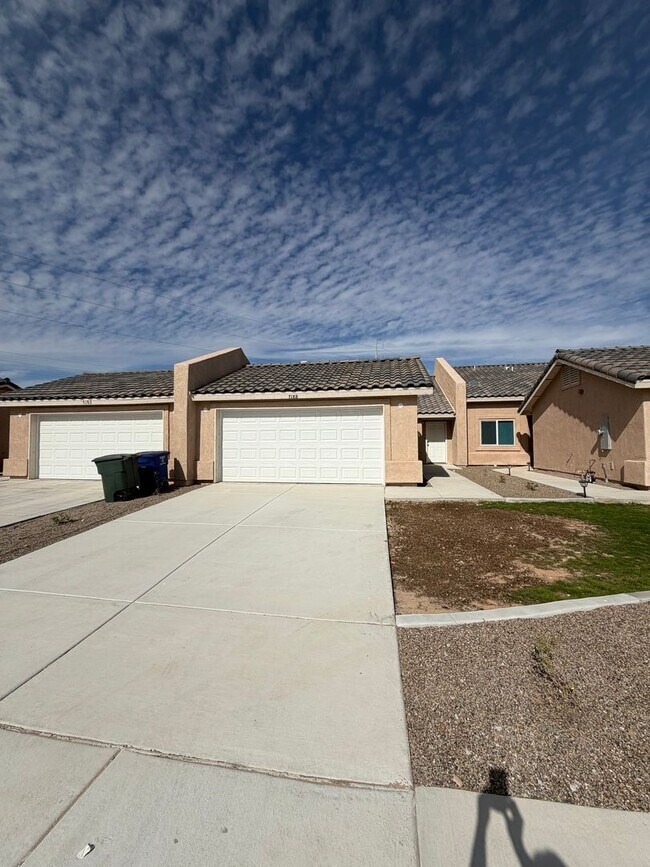 Building Photo - BRAND NEW TOWNHOME!