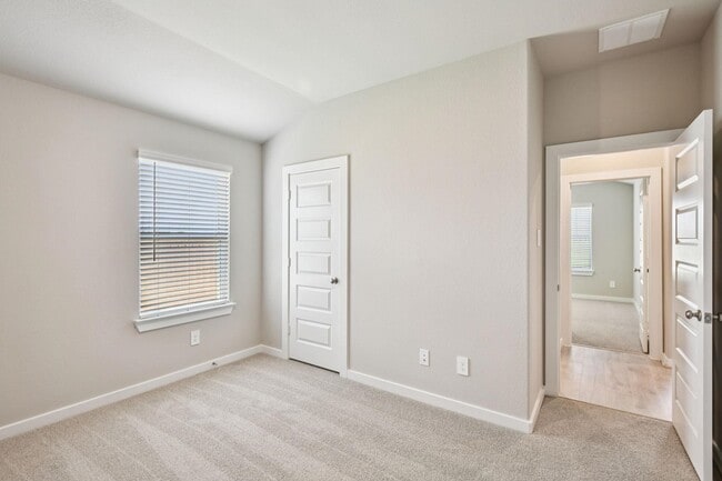 Building Photo - 5423 Kingdom Heights Blvd