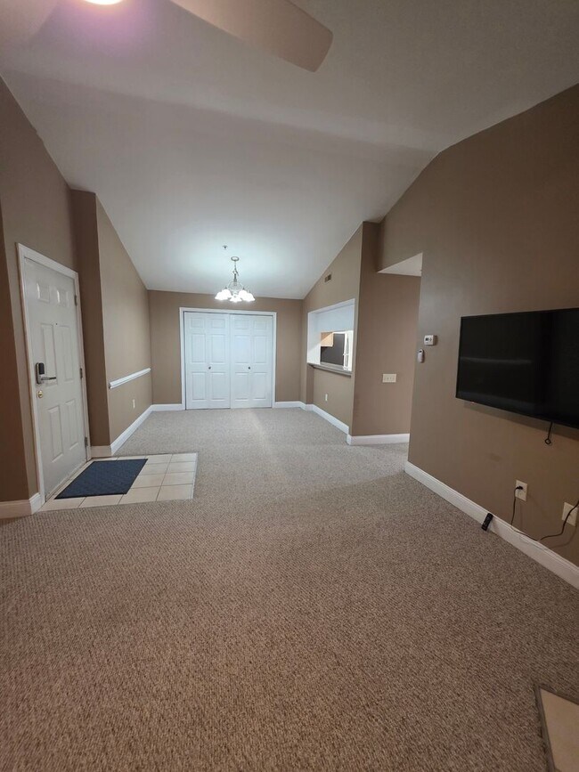 Building Photo - Waters Edge Condos