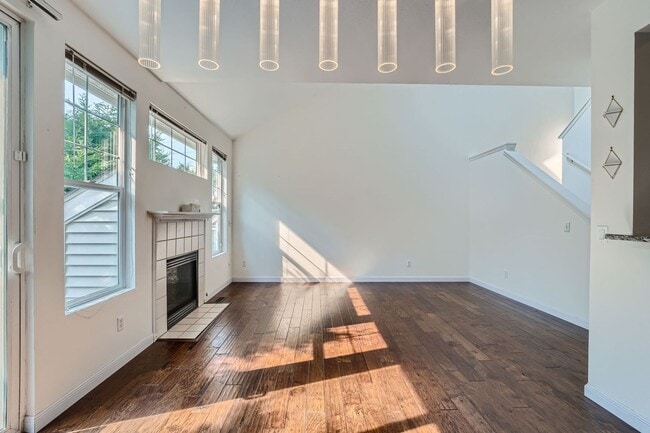 Building Photo - Ideally Located 3 Bed 3.5 Bath w/ Attached...