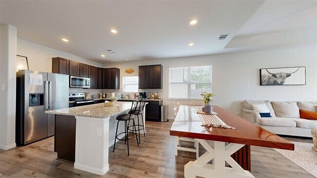 Building Photo - 963 Harper Ln