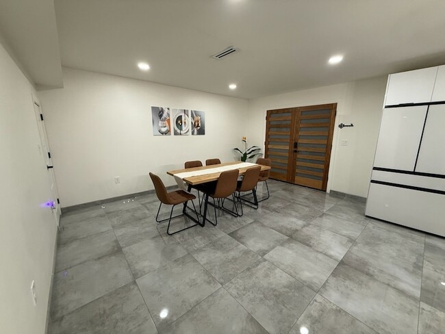 Building Photo - 5912 Harvest Hill Rd