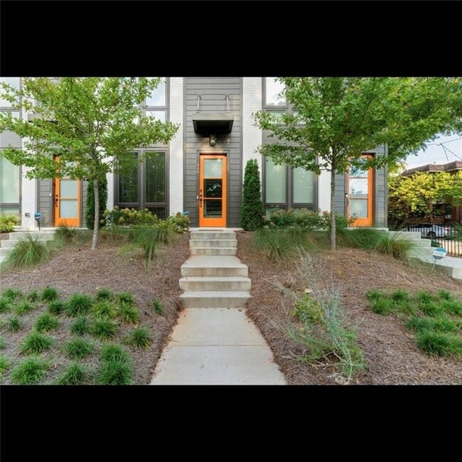 Primary Photo - 439 Parkway Dr NE