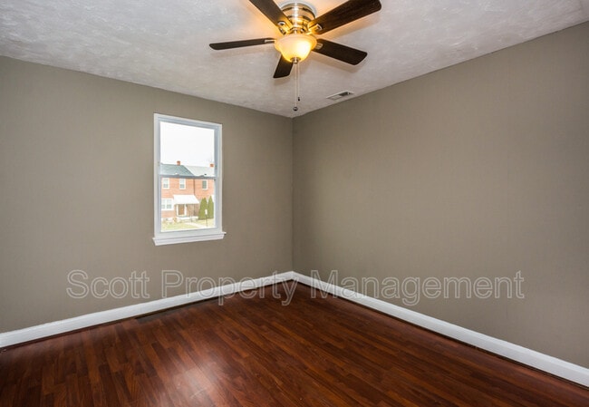Building Photo - 8627 Willow Oak Rd