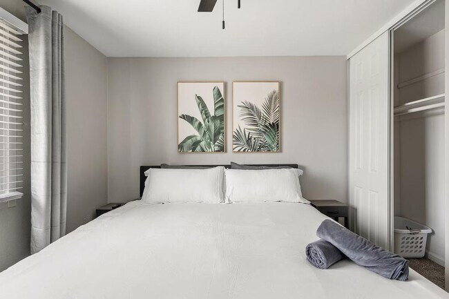 Building Photo - 4102 W Virginia Ave