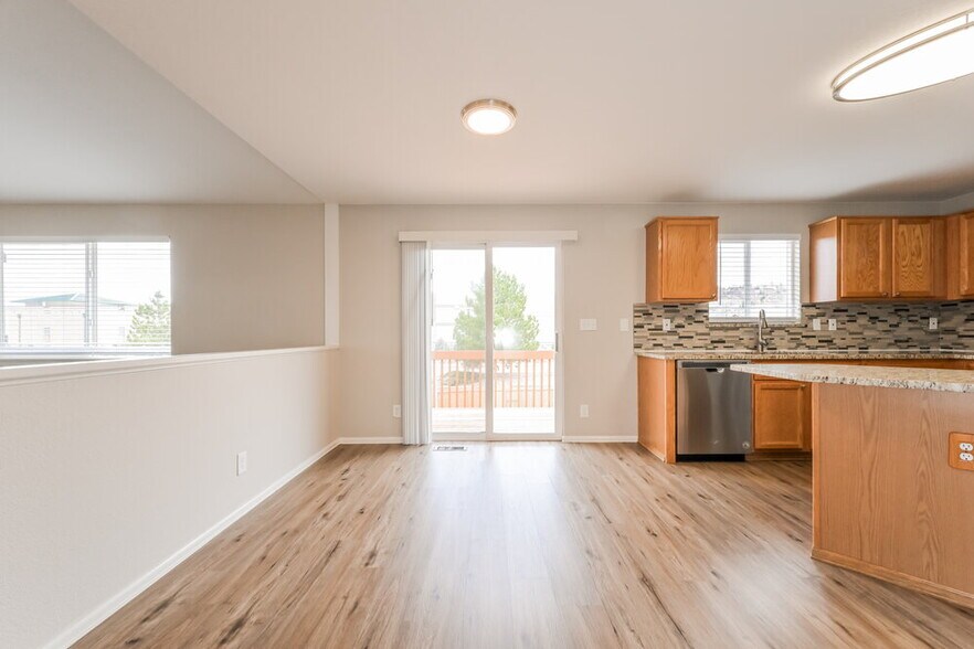 Building Photo - 647 Branding Iron Ln