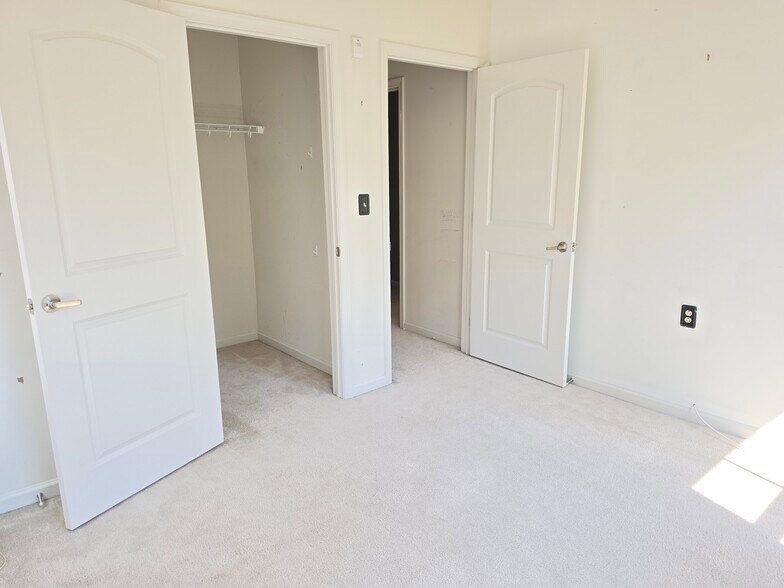 2nd bedroom - 133 N Bread St